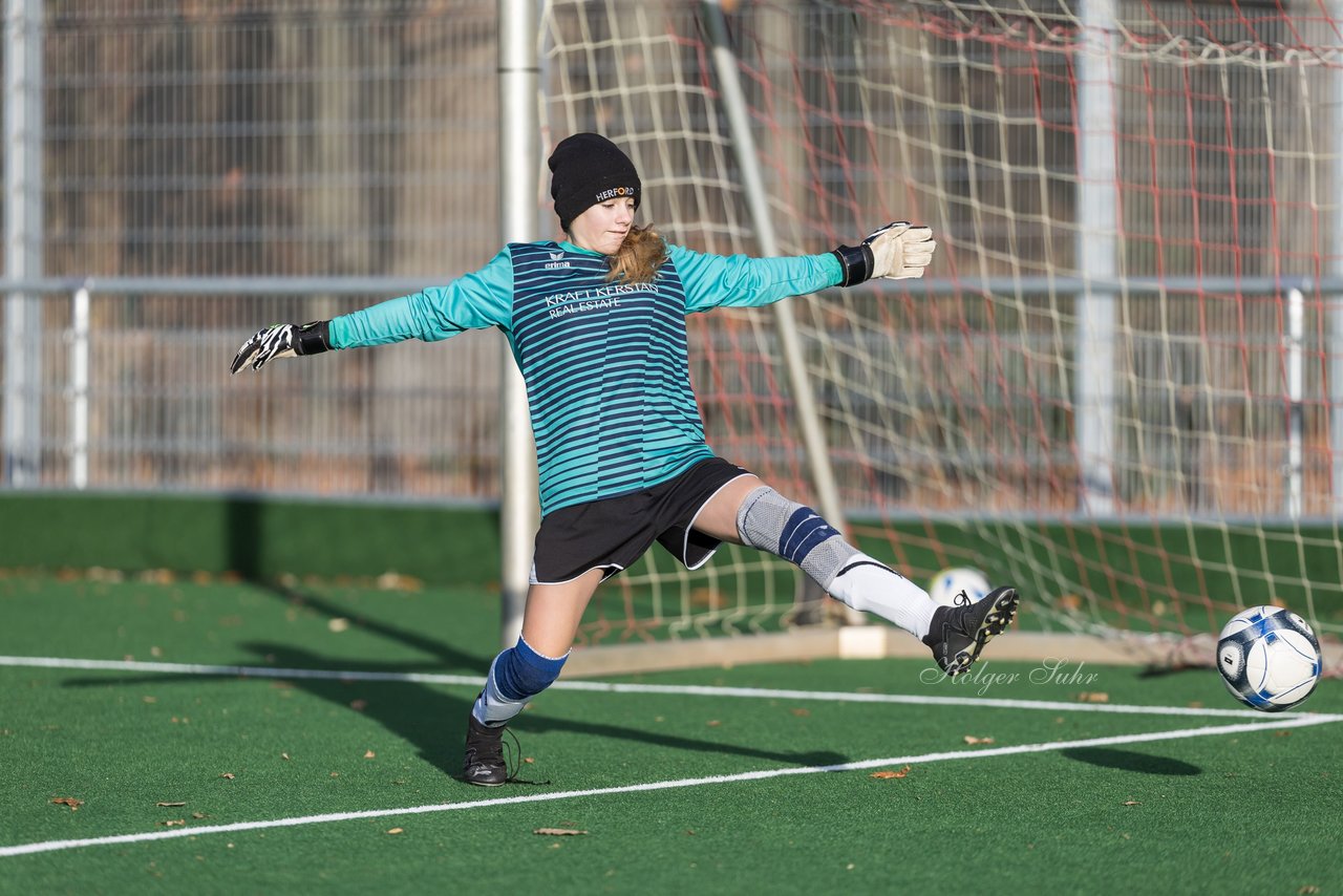 Bild 55 - wCJ VfL Pinneberg - SSV Rantzau : Ergebnis: 0:0